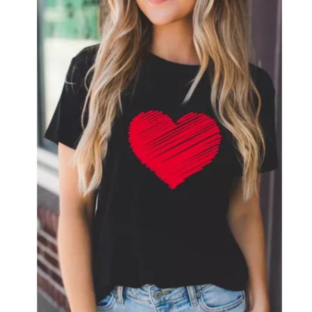 ♥️ New boutique heart tshirt - Picture 3 of 6